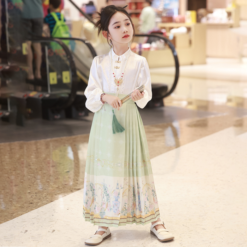 春秋女童古风汉服中国风马面裙