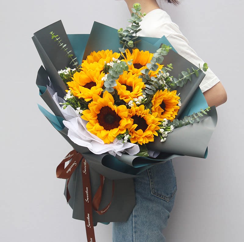 衢州市柯城区衢江区父亲节向日葵香槟玫瑰鲜花速递同城花店送上门