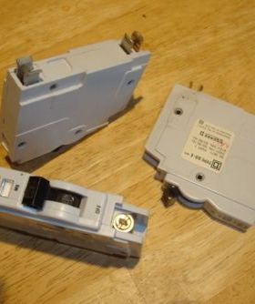 square D QO-E ( qoe ) type 2 m6 mcb mains trip fuse 16 amp -