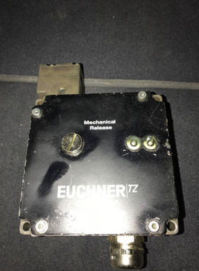 EUCHNER Sicherheitsschalter TZ2LE024MVAB sehr guter Zustand!