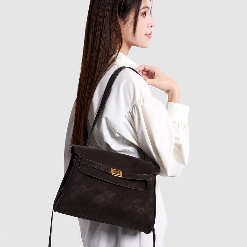 高级感凯莉包包女2025新款时尚复古腋下包大容量通勤单肩斜挎包,运动包/户外包/配件,挎包/拎包/休闲包,淘宝优惠券,粉丝福利购,淘宝优惠卷