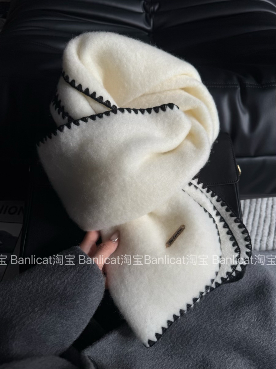 白月光 软糯雪糕含羊毛锁边设计围巾女秋冬韩ins氛围感保暖围脖男