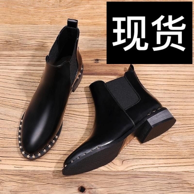 英伦风女靴鞋粗跟中跟2024秋季新款真软皮带尖头低跟女中靴