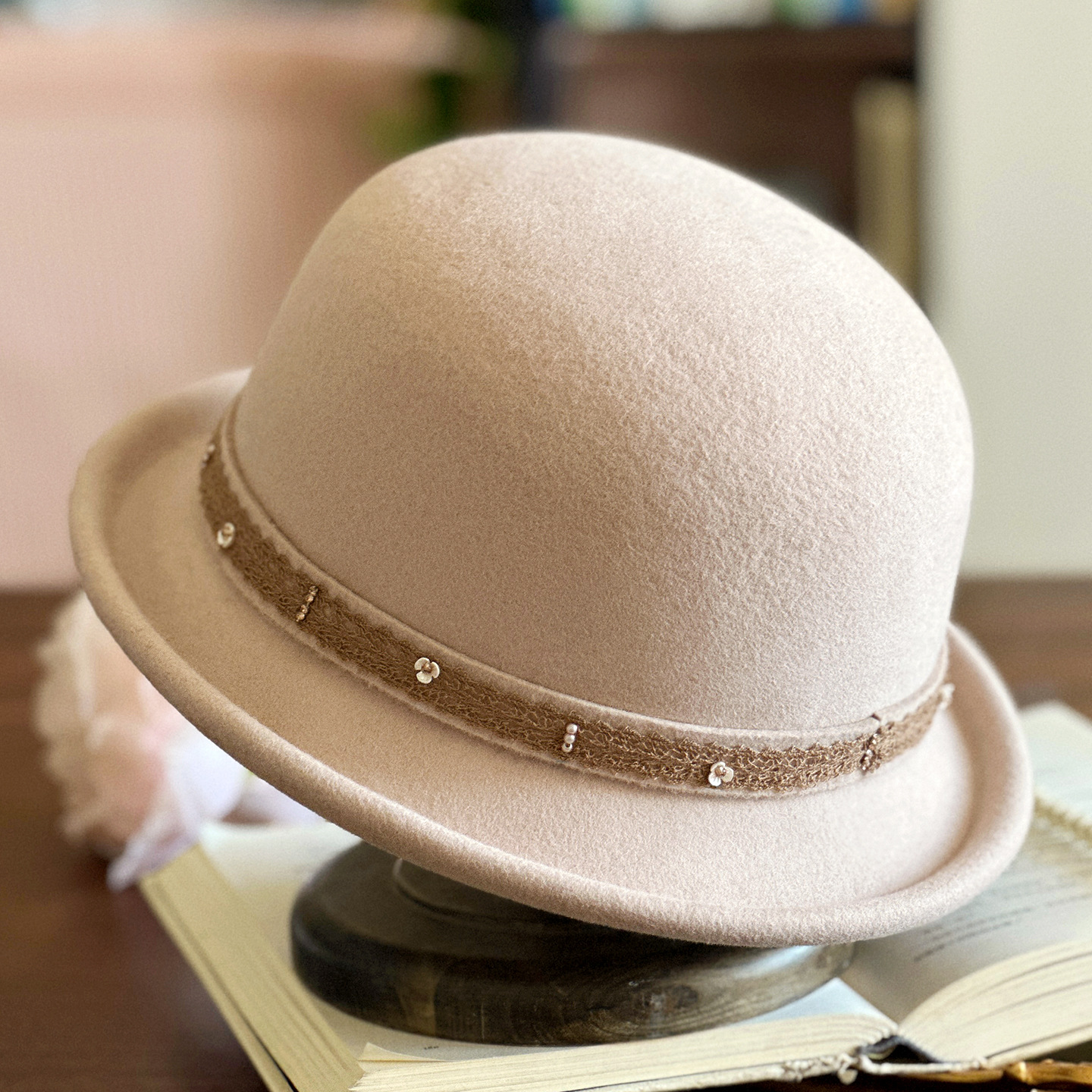 日韩风羊毛短檐盆帽优雅百搭