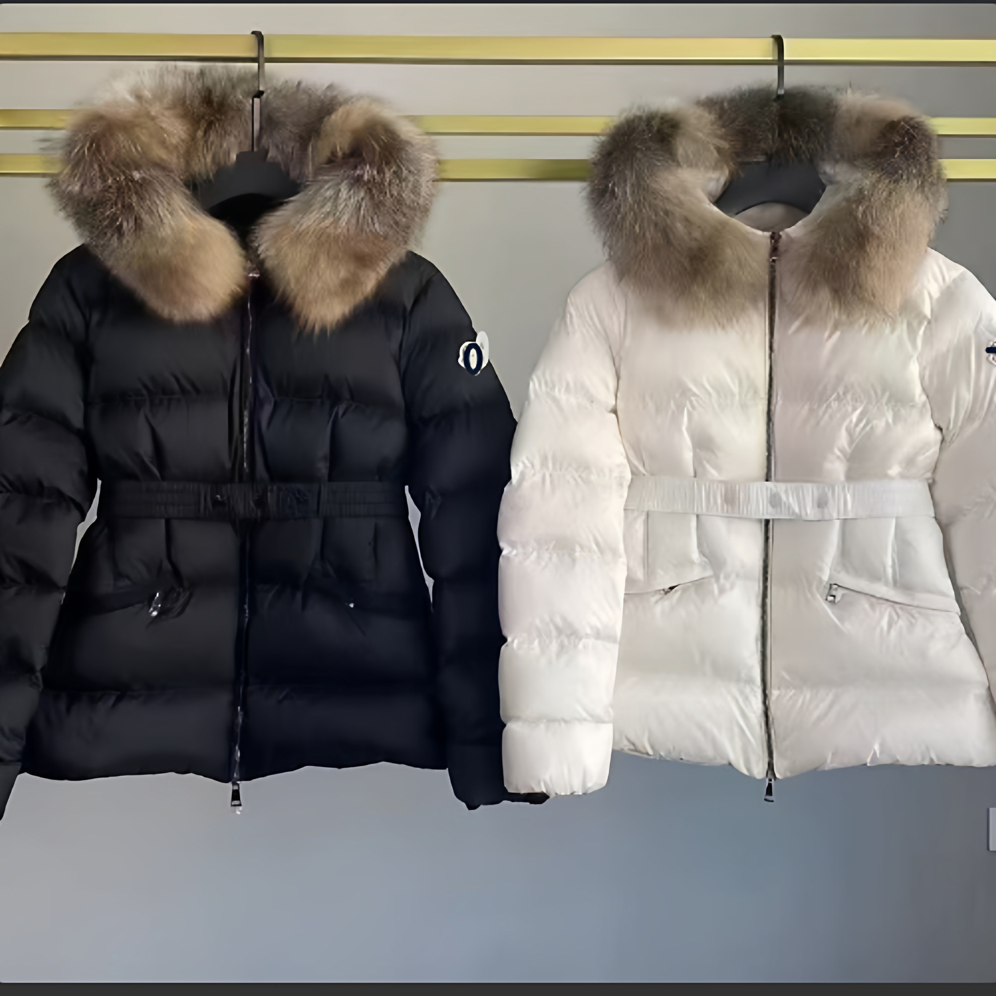 2025冬新款M蒙 家狐狸毛领90白鹅绒羽绒服女收腰显瘦短款外套保暖