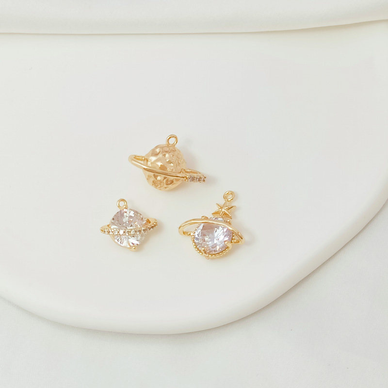 保色镶锆石水晶星球吊坠