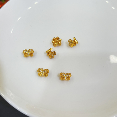 7.5毫米17K镶钻三叶草跑环一个