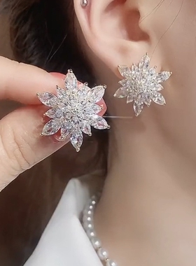 雪花满钻轻奢耳环锆石冰花耳钉