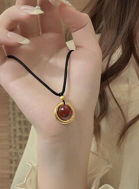 相思豆平安扣项链女轻奢高级感乾坤圈吊坠闺蜜新中式编织绳颈链潮