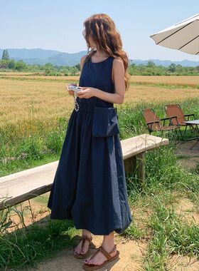 设计感无袖褶皱收腰显瘦花苞连衣裙女夏法式气质减龄约会背心长裙