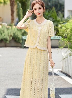 套裙女2025年夏季新款时尚轻奢撞色短袖刺绣蕾丝上衣半身裙两件套