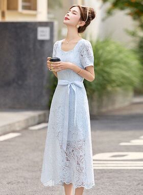 蓝色蕾丝连衣裙2025女夏季新款夏季收腰显瘦气质名媛中长款裙子