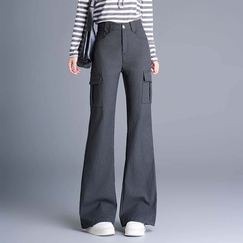 商场品牌运动工装喇叭裤女2026春季新款今年流行休闲微喇裤子女鱼