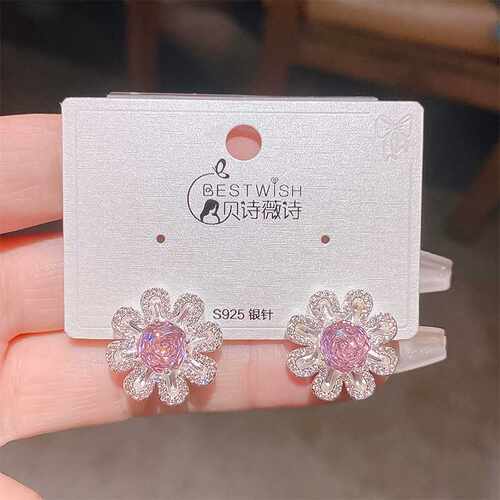 专柜品牌【高品质】精致设计感银色玫瑰切锆石花朵耳钉 女高级感
