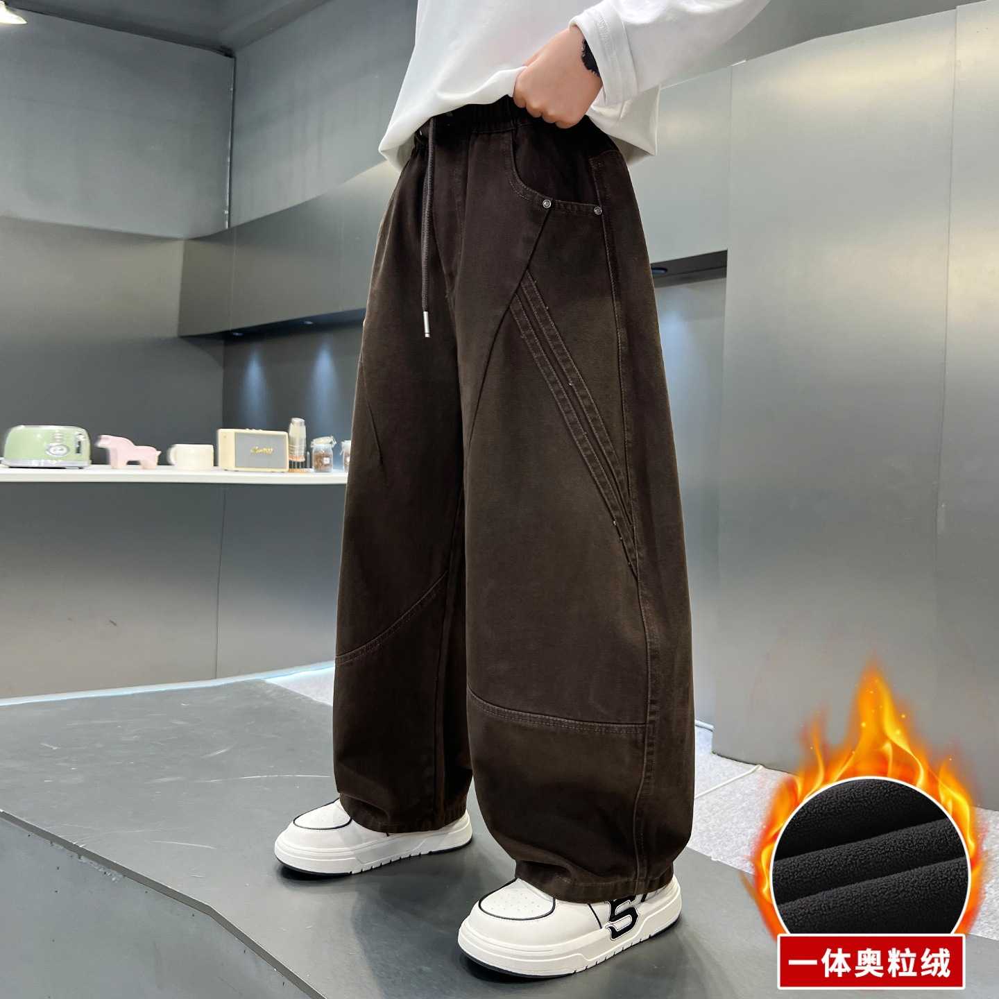 专柜品牌男童冬装裤子一体绒2026新款工装裤大儿童阔腿男孩加绒长