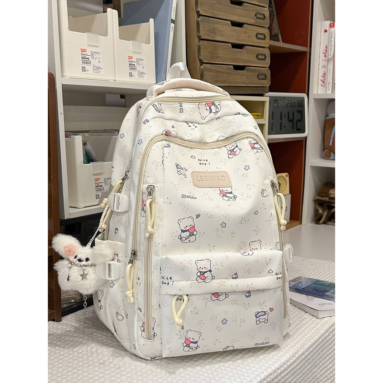 专柜品牌高颜值学生书包可爱小熊学生书包大容量小清新双肩背包多