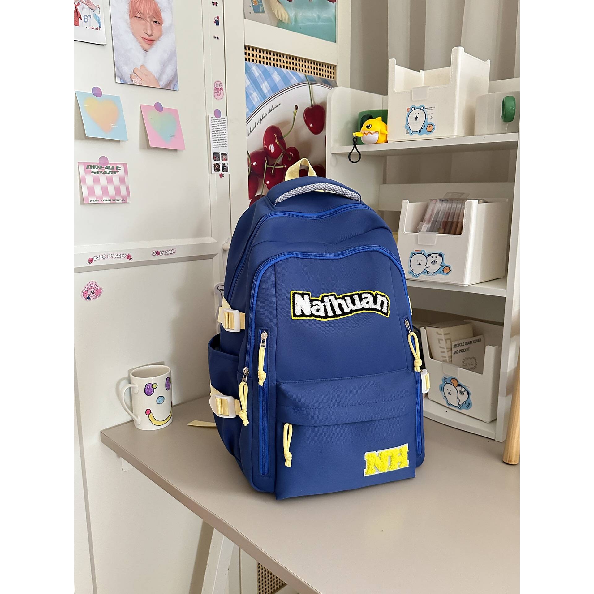 专柜品牌简约百搭美式学院风书包 ins小众背包女双肩减压字母印花