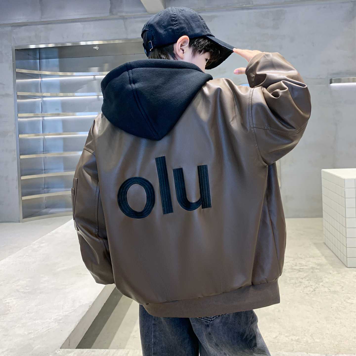 专柜品牌男童皮衣外套春秋款2026新款洋气连帽夹克衫中大儿童秋装
