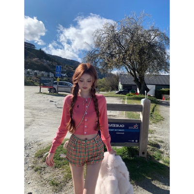 两件套miu系千金短款修身针织毛衣开衫女秋洋气减龄格子短裤套装