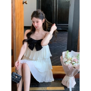 2026新款法式小香蝴蝶结吊带连衣裙女夏miu系千金风长款蛋糕短裙