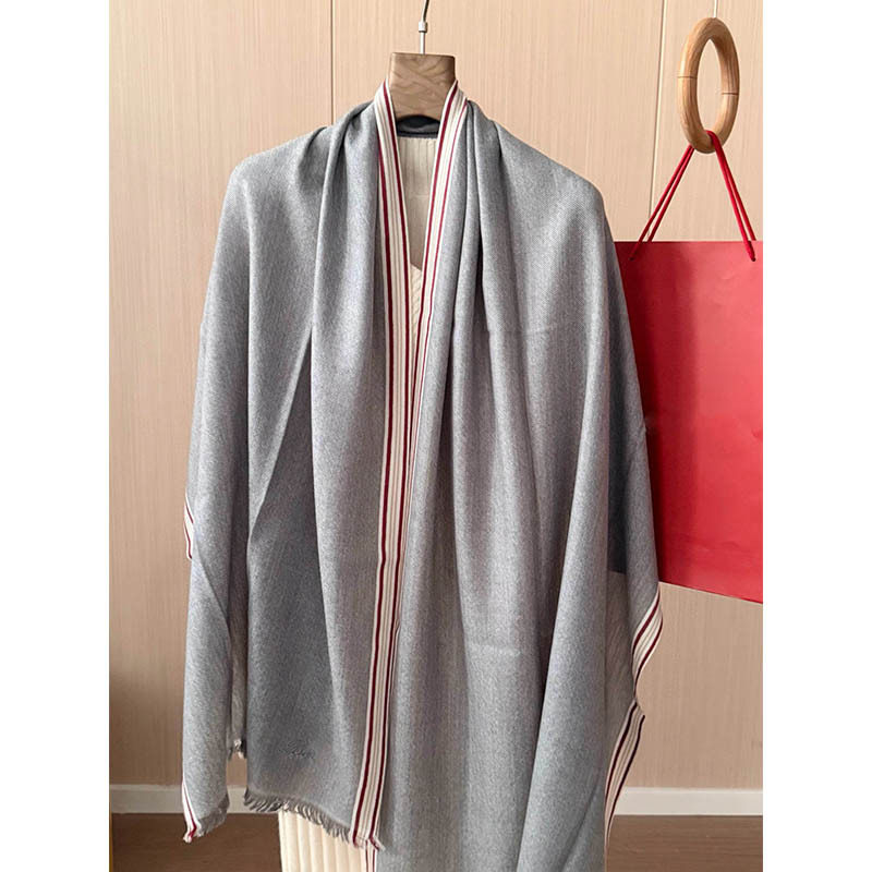 lp素色刺绣薄款羊毛羊绒围巾女感披肩长巾秋冬季保暖围脖