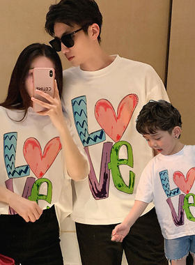 亲子装2026新款夏装涂鸦LOVE爱心一家人短袖T恤母女家庭装情侣装