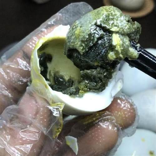 正宗东北特产臭鸭蛋黑心流油徽山湖臭鸭蛋海鸭即食熟盐蛋10枚包邮