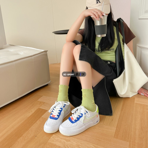 耐克Nike女空军一号运动休闲板鞋