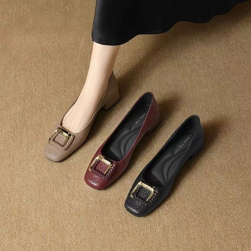 秋季中年妈妈鞋上班通勤女鞋方头浅口休闲单鞋软底豆豆鞋女小皮鞋