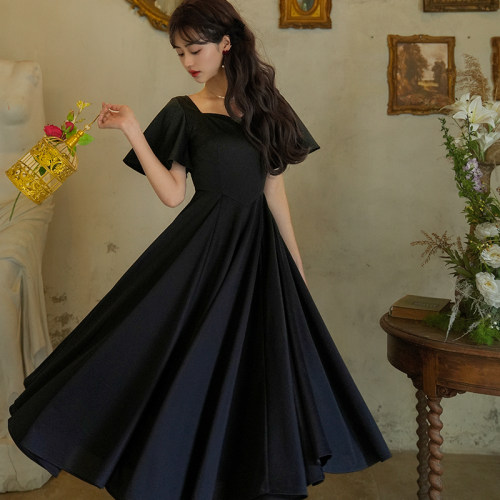 法式复古赫本绑带大裙摆小黑裙