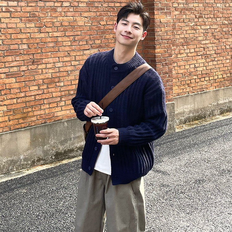 藏青色纽扣毛衣开衫韩版男生秋冬季休闲针织衫上衣宽松慵懒风外套