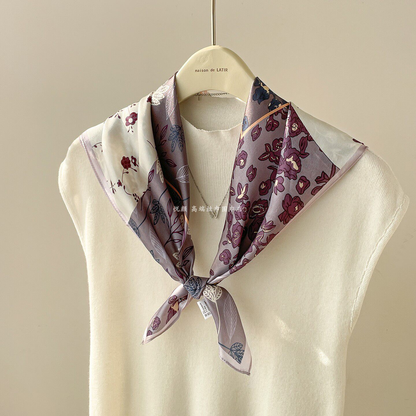 杭州100%桑蚕丝丝巾真丝小方巾女正品高级感显白气质紫色围巾送礼