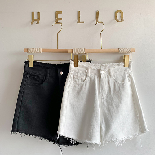 Korean version of high waist, thin and versatile, woolen denim shorts, women's 2022 spring and summer new wide leg hot pants