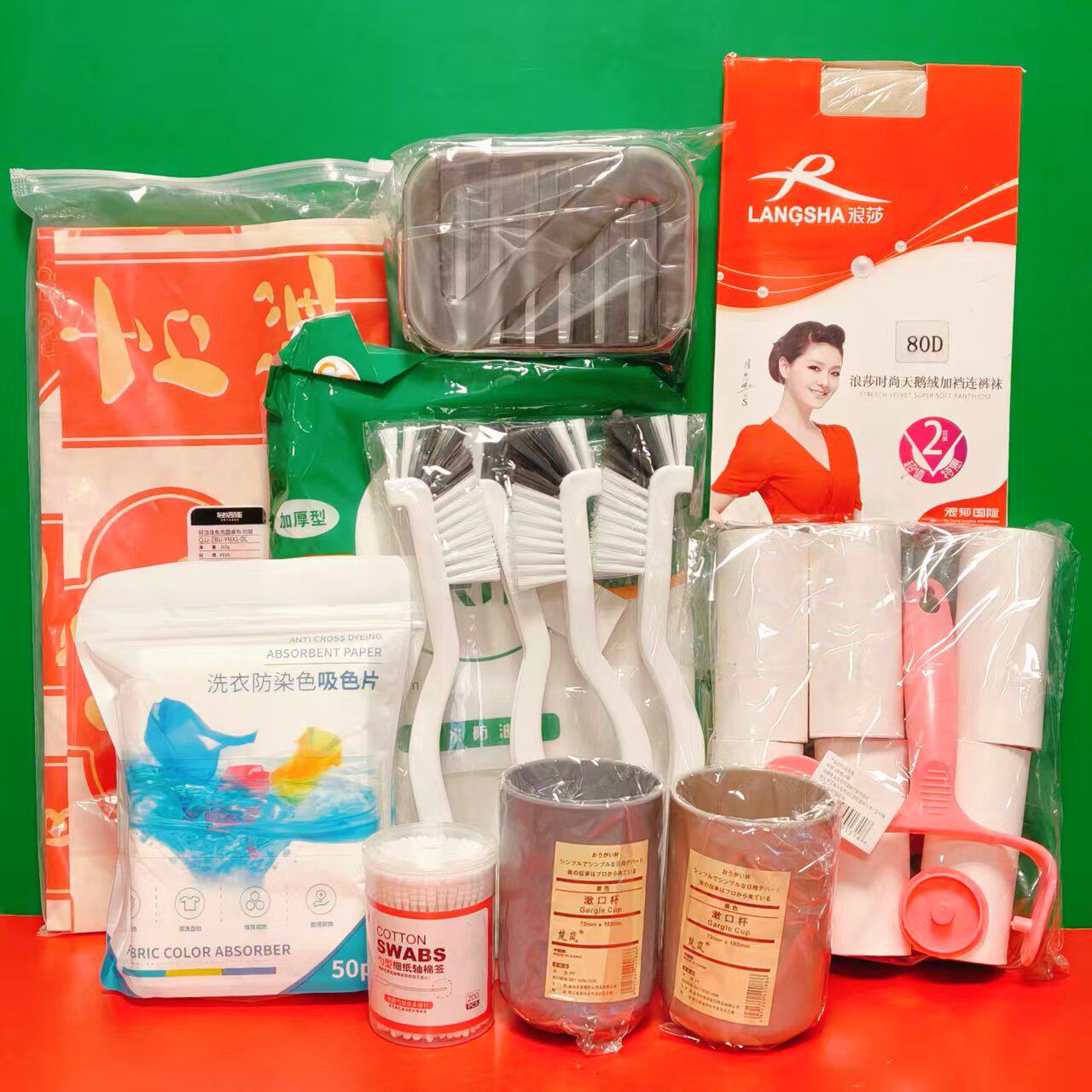 清仓特价 日用品多功能刷/漱口杯/肥皂盒/一次性桌布/泡脚桶/棉签图片