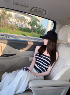 Eva君君酱miu系字母贴条纹针织抹胸背心女夏性感显瘦辣妹短上衣韩