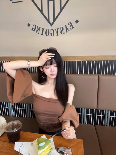 Eva君君酱辣妹设计感泡泡袖一字肩抹胸露背褶皱收腰显瘦短上衣女