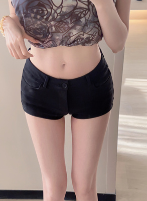 Eva君君酱美式辣妹性感百搭显瘦丰胯短裤四季可穿超模腿包臀热裤