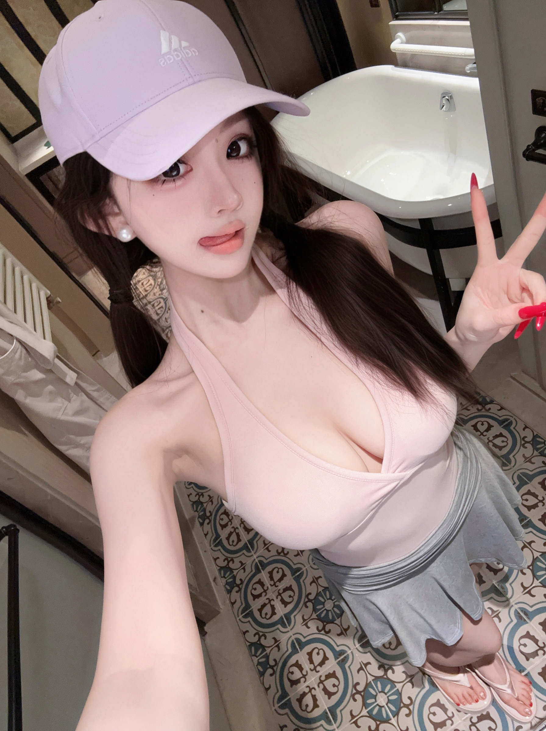 Eva君君酱纯欲甜辣挂脖露背带胸垫紧身吊带背心女显瘦百搭上衣韩