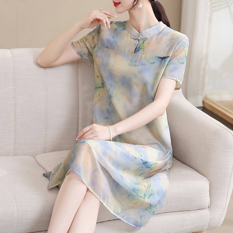 年轻妈妈夏装新中式连衣裙2025新款中老年女装国风改良真丝旗袍裙