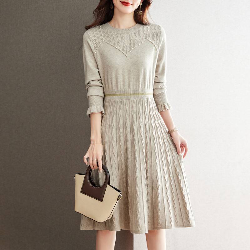 本命年妈妈冬装过年装红色针织连衣裙中老年女装秋冬毛衣打底裙子