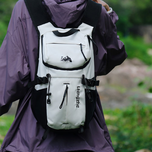 户外运动登山包大容量轻便徒步骑行背包男大容量爬山旅行双肩包女