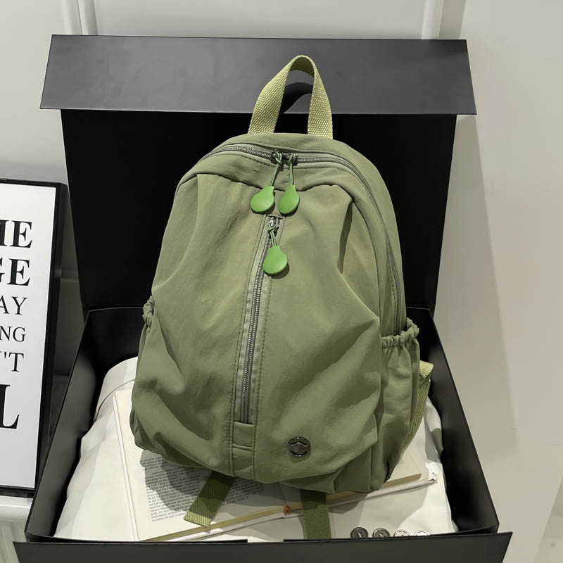 小众设计户外旅游轻便双肩包女休闲百搭徒步登山背包通勤学生书包