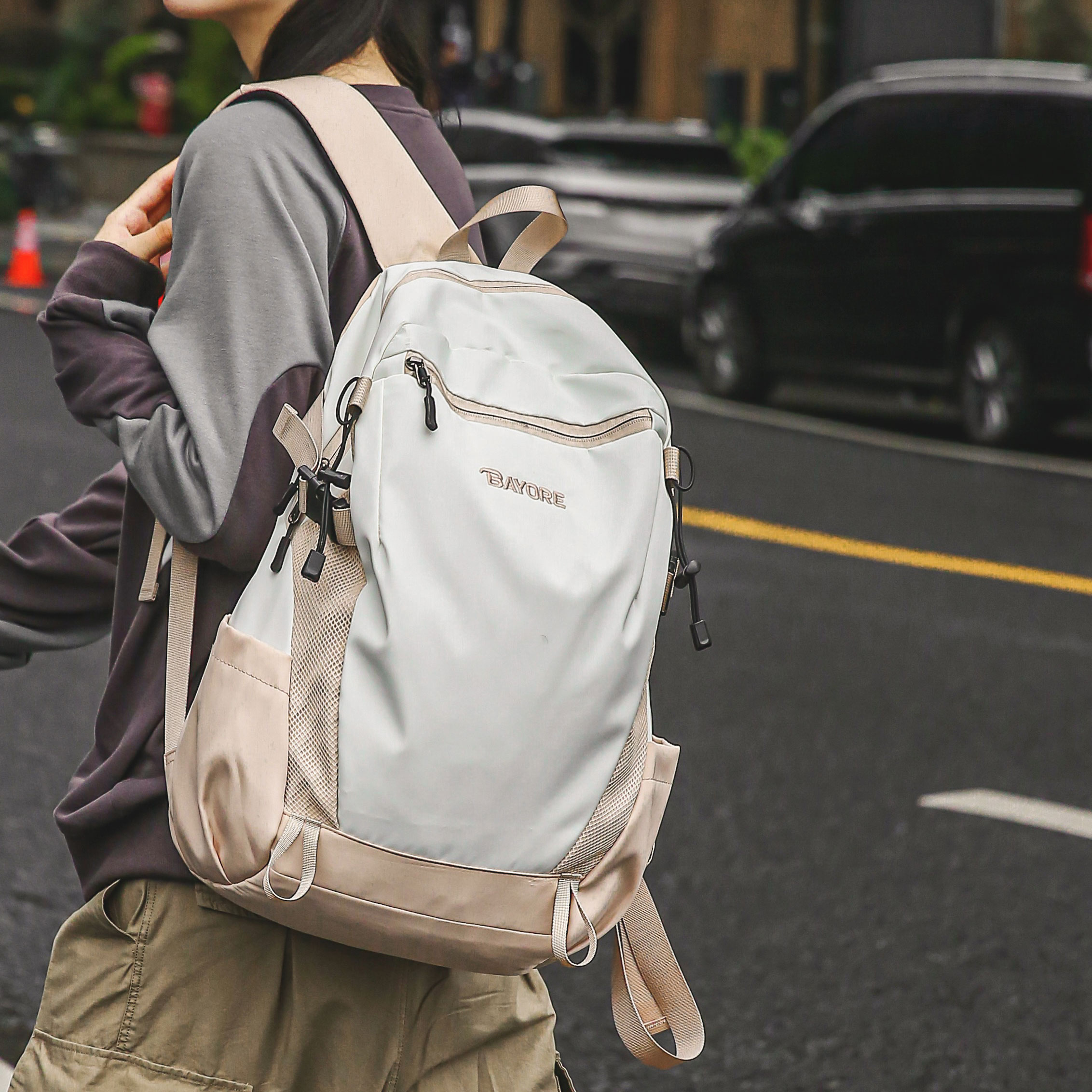 菇八八双肩包男大容量工装风