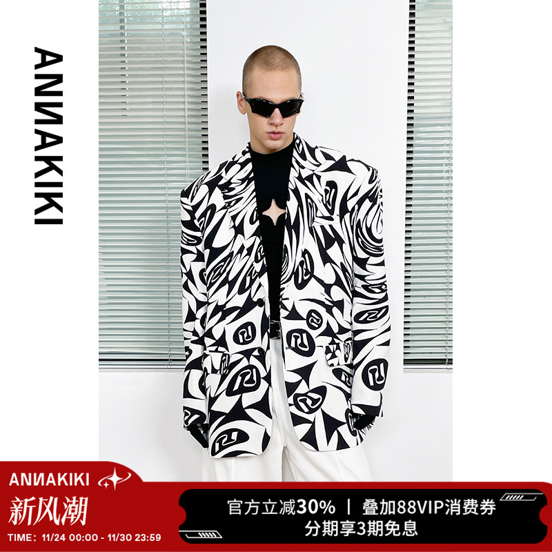 ANNAKIKIMonogram印花西装