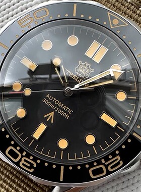 复刻定制316L精钢复古瑞士C3夜光300米防水男士机械潜水手表007鬼