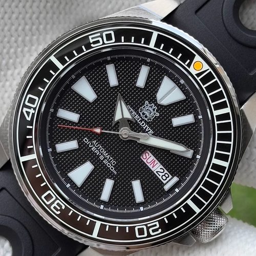 BGW9蓝色夜光蓝宝石玻璃NH36潜水