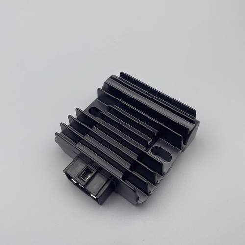 适用 轻骑铃木摩托车 UY125 UU125 整流器 电瓶充电器 稳压器 硅