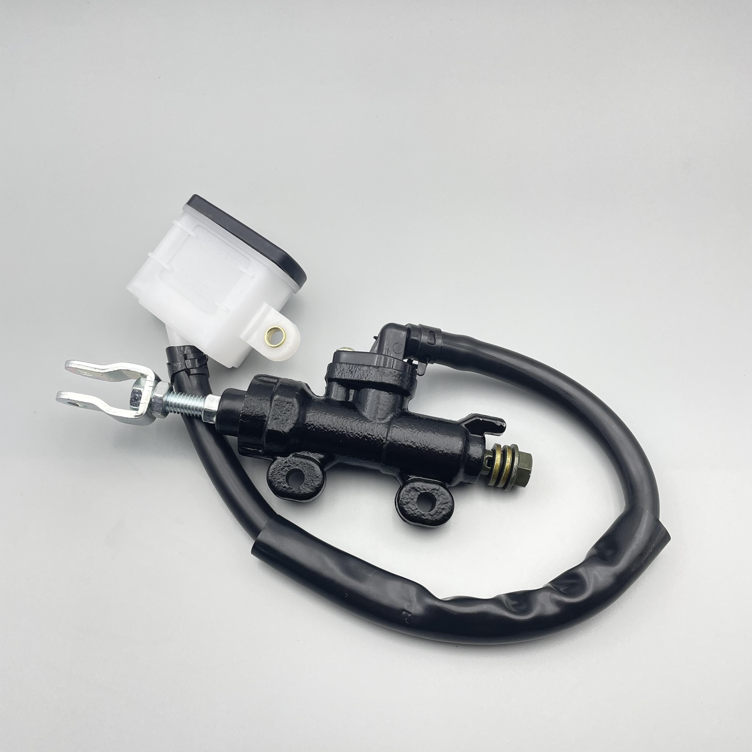 适用 迅龙V8V9神驹312 豪达现代GT180R趴赛cb150r 后碟刹车一字泵