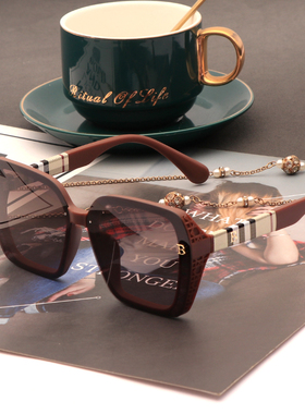 厚边星空偏光太阳镜女字母高级感