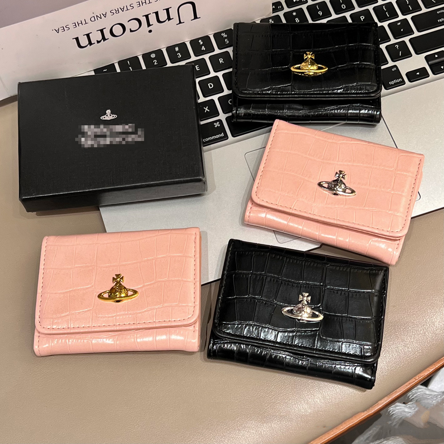 潮牌土星球短款钱包女款三折短款钱夹高级感鳄鱼纹证件收纳零钱包